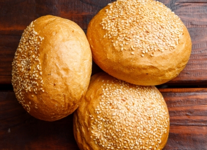 Булочка БУТЕРБРОДНАЯ с кунжутом 