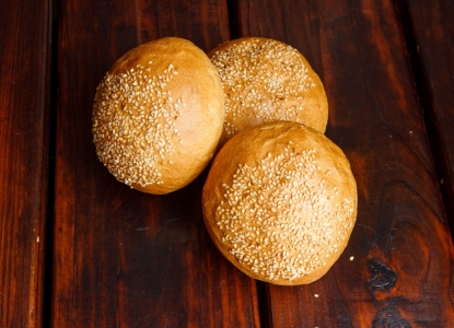 Булочка БУТЕРБРОДНАЯ с кунжутом 